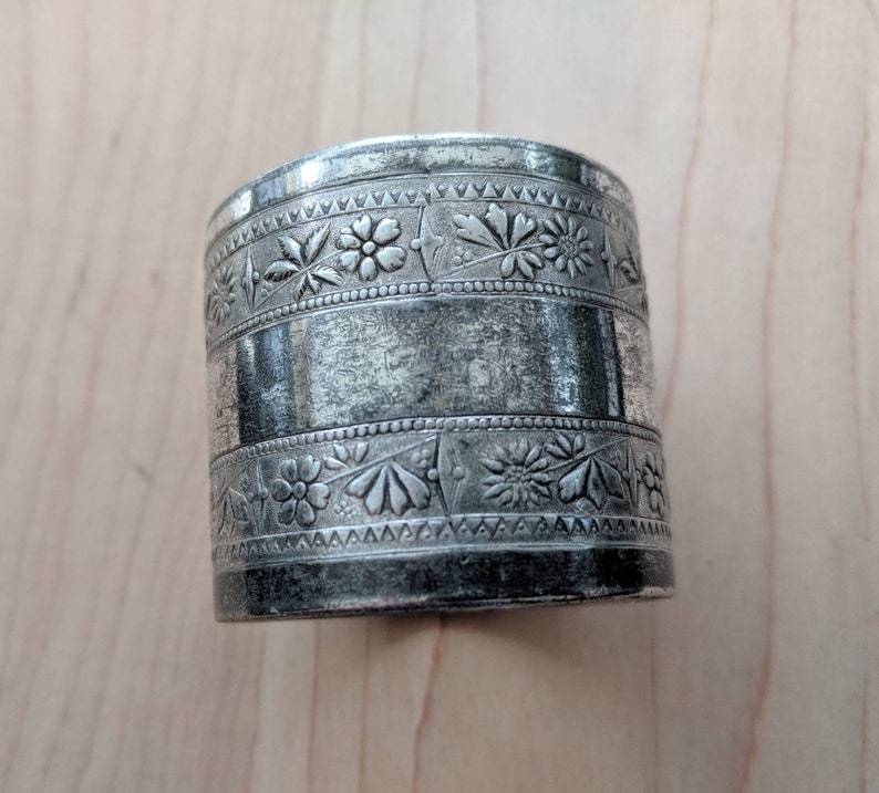 Antique Victorian Silver Plate Floral Repousse Round Napkin RingHolder 1 34