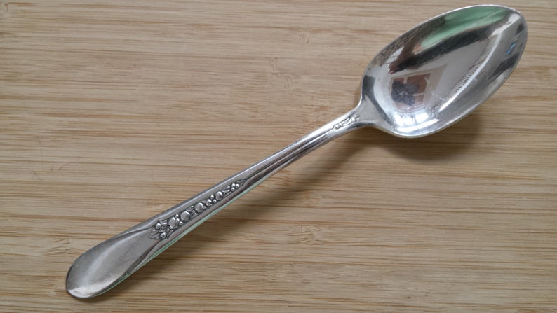Set of 8 Vintage Wm ROGERS 1941 PRISCILLALady Ann DessertOval Soup Spoon 7 38