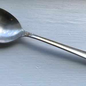 Vintage Wm Rogers & Son 1950 APRIL Solid Sugar Spoon 5 7/8&quot;