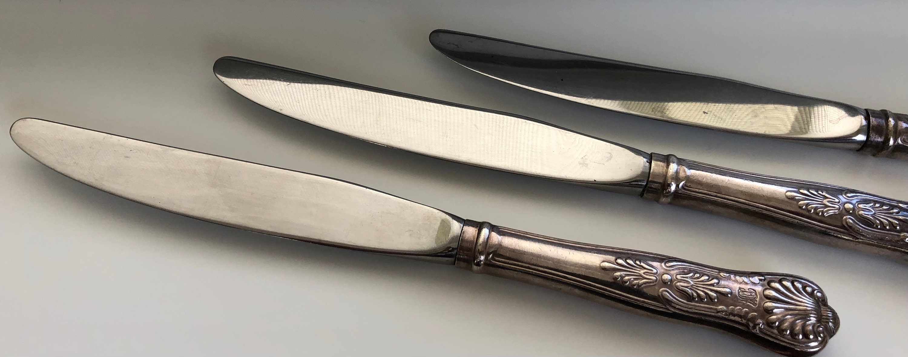 Antique Collectible REED & BARTON KINGS Modern Hollow Dinner Knife