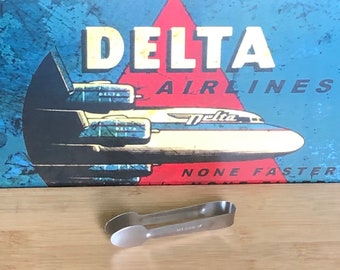 Vintage Collectible DELTA AIRLINES In Flight Ice Tongs 4 1/4"