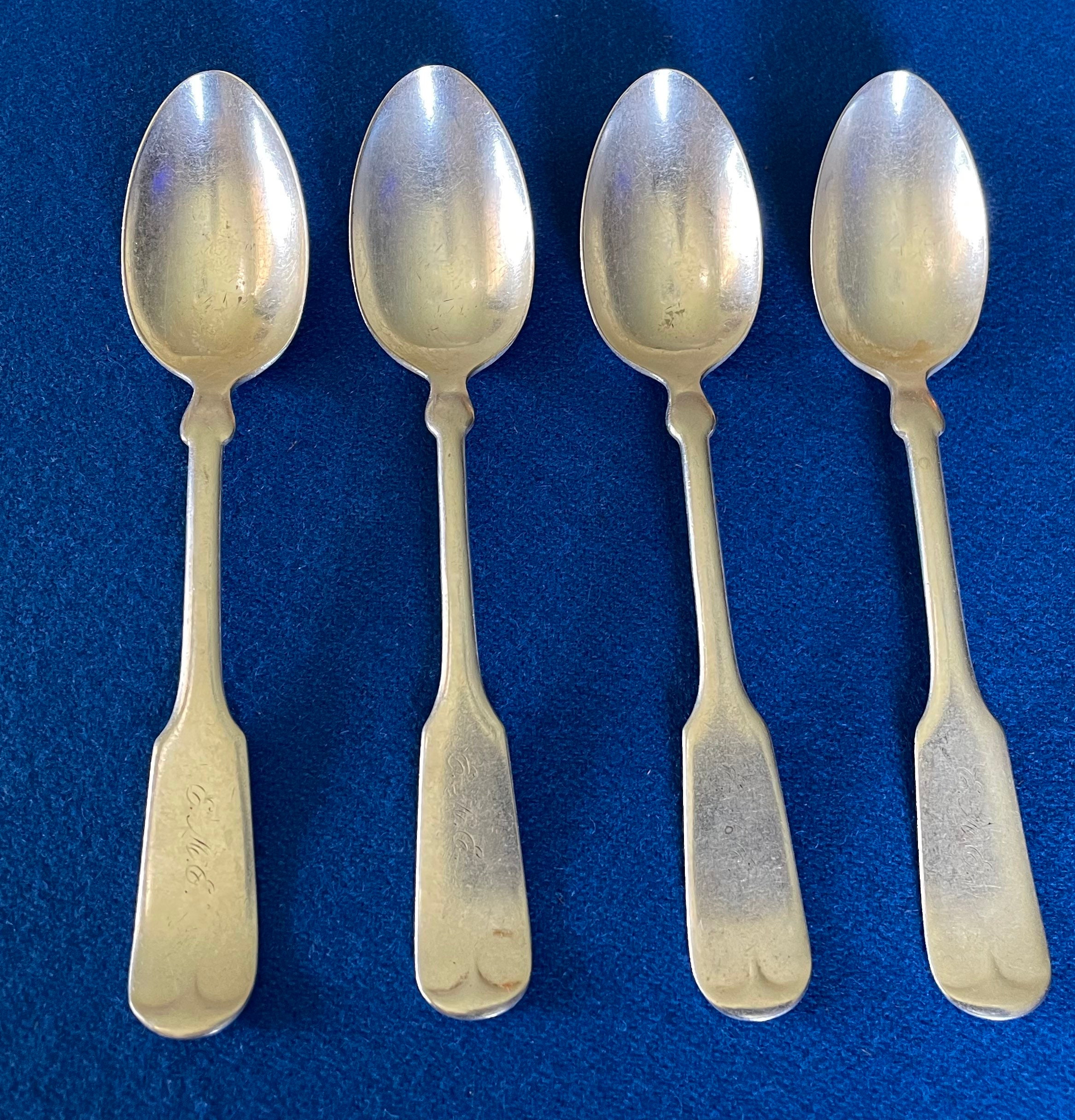 アンティーク コレクタブル クラウン ギルド シルバー 1876 チップ付き