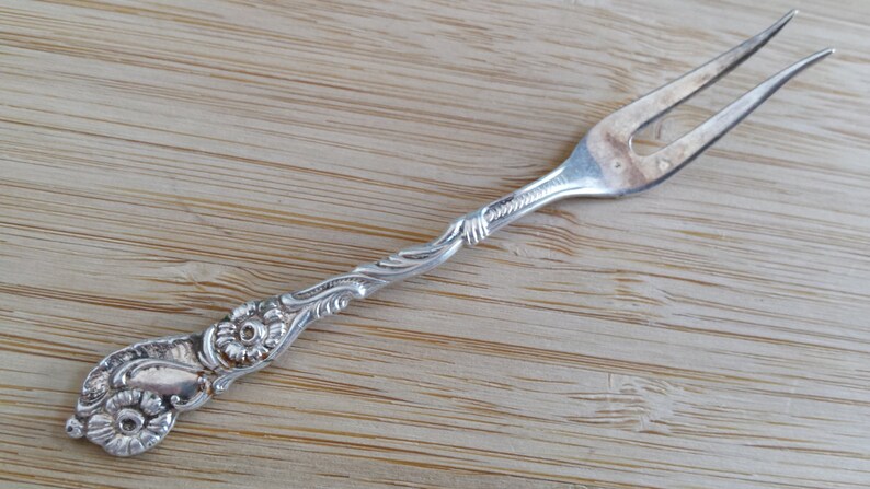 Antique Collectible NILS JOHAN Flowers /& Scrolls Lemon Fork 4 Sweden Set of 2