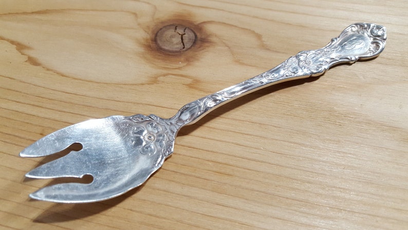 Set of 6 Antique Collectible 1835 R WALLACE 1902 FLORAL Ice Cream Fork 5 12 Mono B