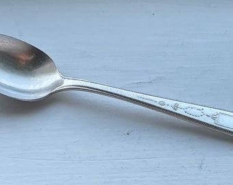 Amazing Elegant Antique Oneida COMMUNITY 1921 GROSVENOR Youth Dinner Spoon 5 1/8"