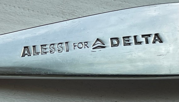 Amazing Gorgeous Elegant Vintage Collectible DELTA AIRLINES 