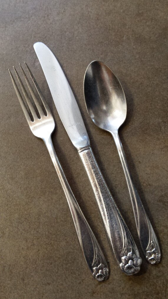 【Rogers Bros】 ヘリテージ ディナーセット 6名用36本 Vintage 1847 Rogers Bros 1950 DAFFODIL Youth Dinner Fork, Knife