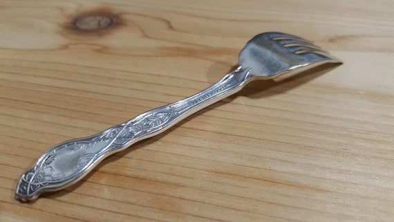 Silver Plate Small Baby Infant Child Toddler Fork Cherokee Rose 1906 Pattern Wallingford