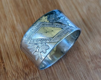 アンティーク ビクトリア朝 シルバー ラウンド フローラル 紋章