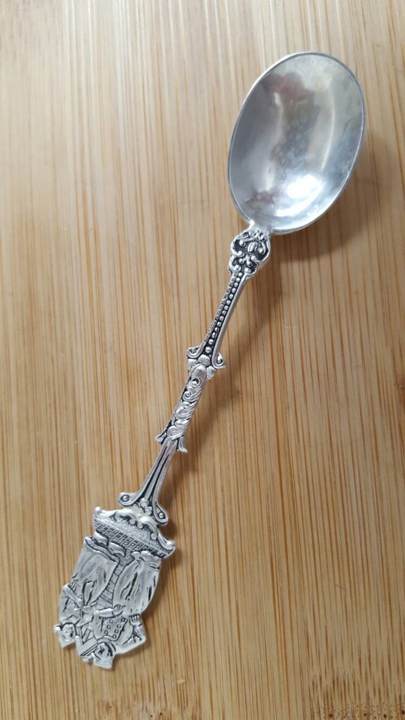 Holland Vintage Collectible DUTCH Village Folks Souvenir Spoon 4 58
