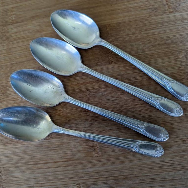 Vintage Rogers Bros 1937 GARLAND/RAPTURE Teaspoon 6 1/8", Set of 4