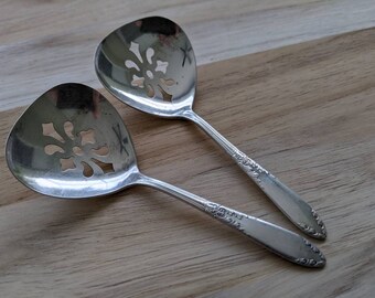 か*。様 アンティークシルバー ピアスのジャムスプーン か*。様 アンティークシルバー ピアスのジャムスプーン