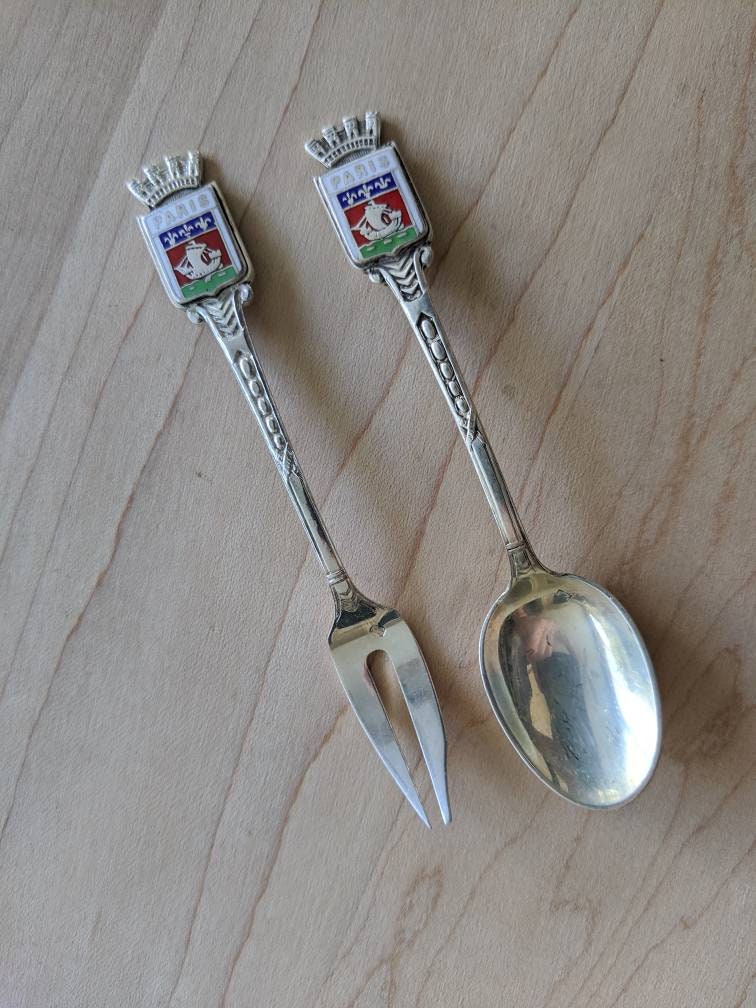 ディズニーランドパリ　スプーン 新品未使用】ディズニーランドCLUB33 30周年限定ペアスプーン