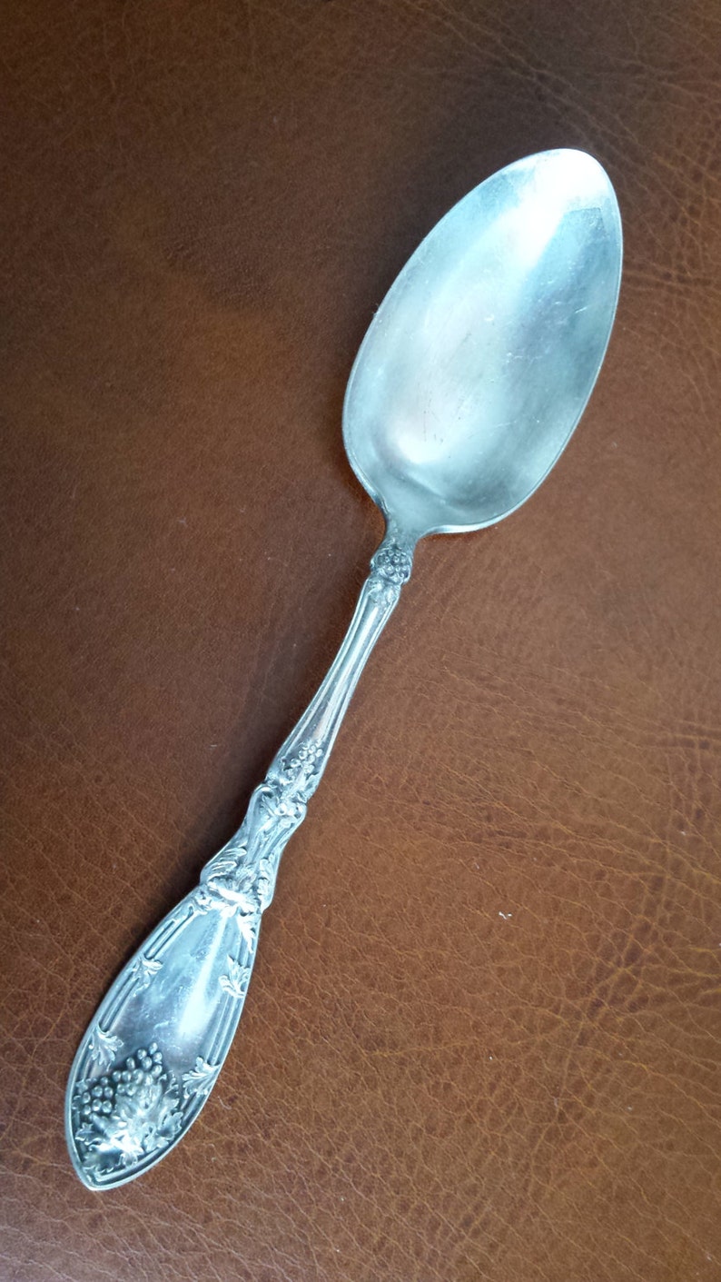 Antique Collectible 1881 ROGERS 1908 LA VIGNE Serving Tablespoon 7 78