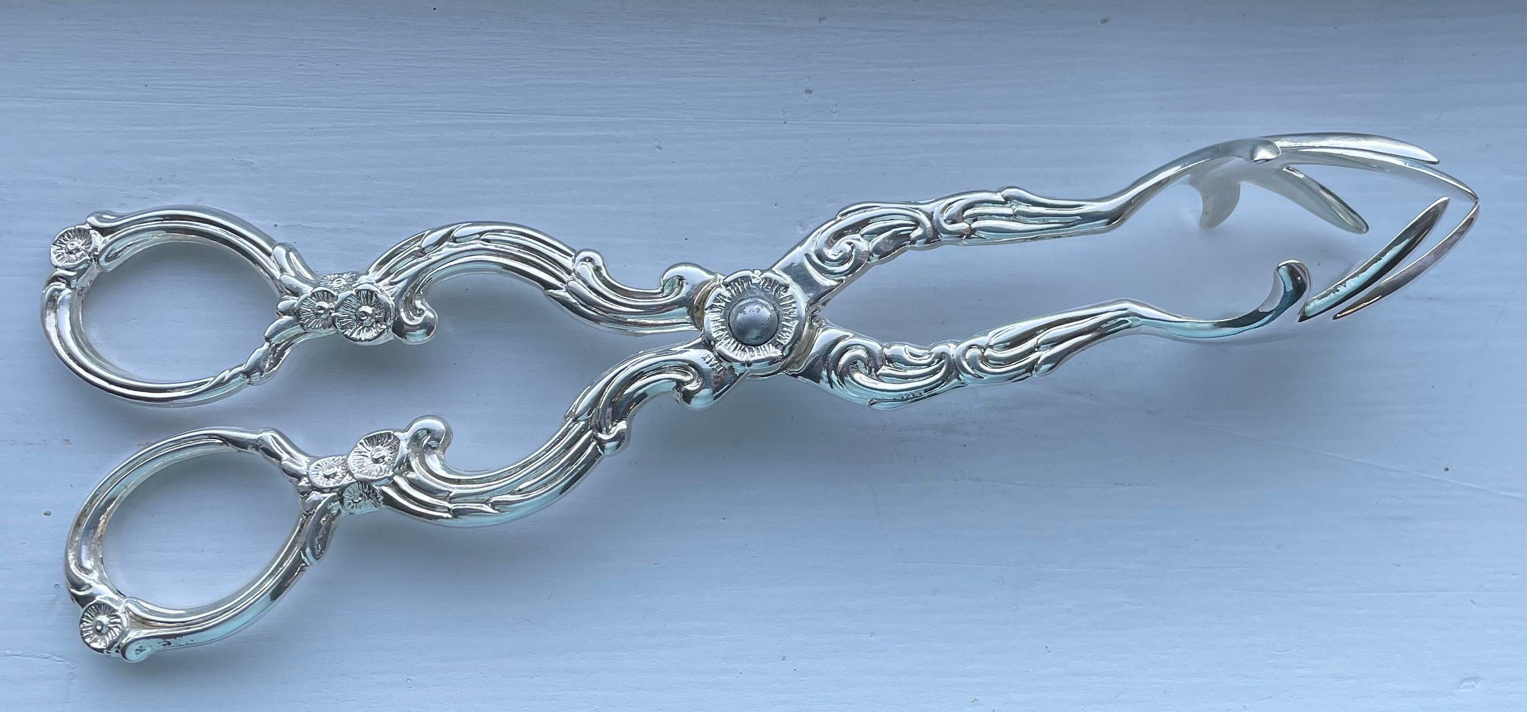 Embossed Repousse Antique Embossed FLORAL Repousse Ornate Scroll Designed Silver Plate ...