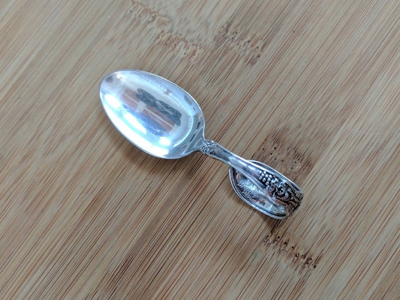CORONET aka MYSTIC 1926 OVAL SOUP or DESSERT SPOON BY 1881 ROGERS
