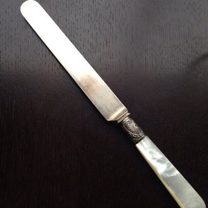 Faca de jantar antiga GORHAM MOTHER OF PEARL & Sterling Band prata 9 1/2&quot;, conjunto de 2