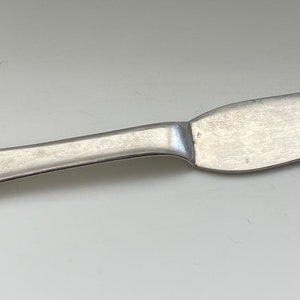 Rare Elegant Antique HUNG CHONG & Co Silver Pierced Hieroglyphs Handle Butter Spreader 5 1/4&quot;