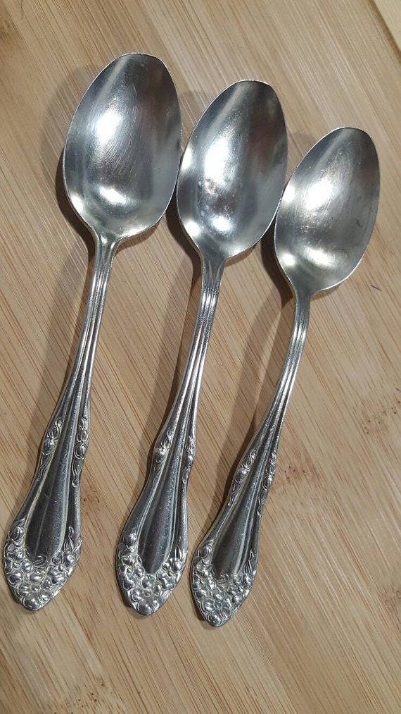 PRELUDE 1939 SMALL TEA or 5 O/'CLOCK SPOON BY INTERNATIONAL SILVER CO