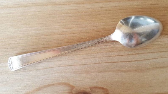 2 Two Holmes /& Edwards Century Teaspoons 6/" Silverplate 1923 International