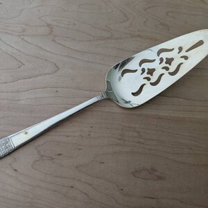 Antieke Nationale Zilver 1946 CAVALCADE Doorboorde Taart/Cake Server 10"