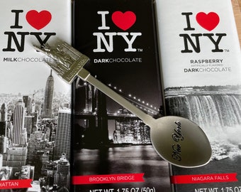 Vintage Collectible NEW YORK "Statue Of Liberty" Souvenir Teaspoon 4 3/4"