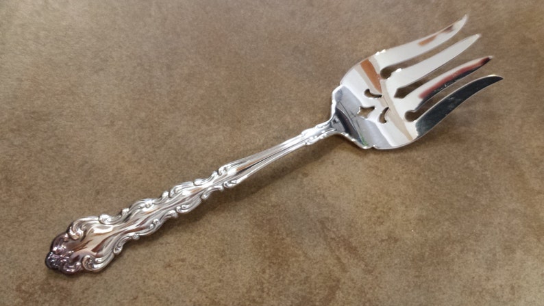 Vintage ONEIDA 1969 MODERN BAROQUE BuffetCold Meat Serving Fork 8 58