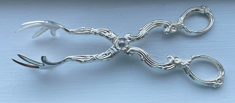 Embossed Repousse Antique Embossed FLORAL Repousse Ornate Scroll Designed Silver Plate ...