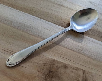 Antique 1847 ROGERS Bros 1936 LOVELACE Sugar Spoon 5 7/8"