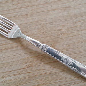 Antique Wm Rogers & Son 1908 ARBUTUS Solid Indented Dinner Fork 8&quot;, Set of 4