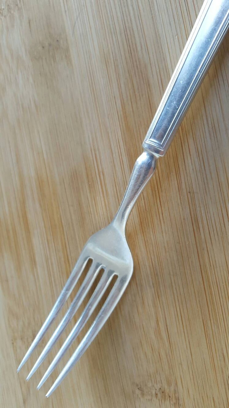 Antique Collectible Wm Rogers 1922 HOMESTEAD Solid Indented Dinner Fork 7 58