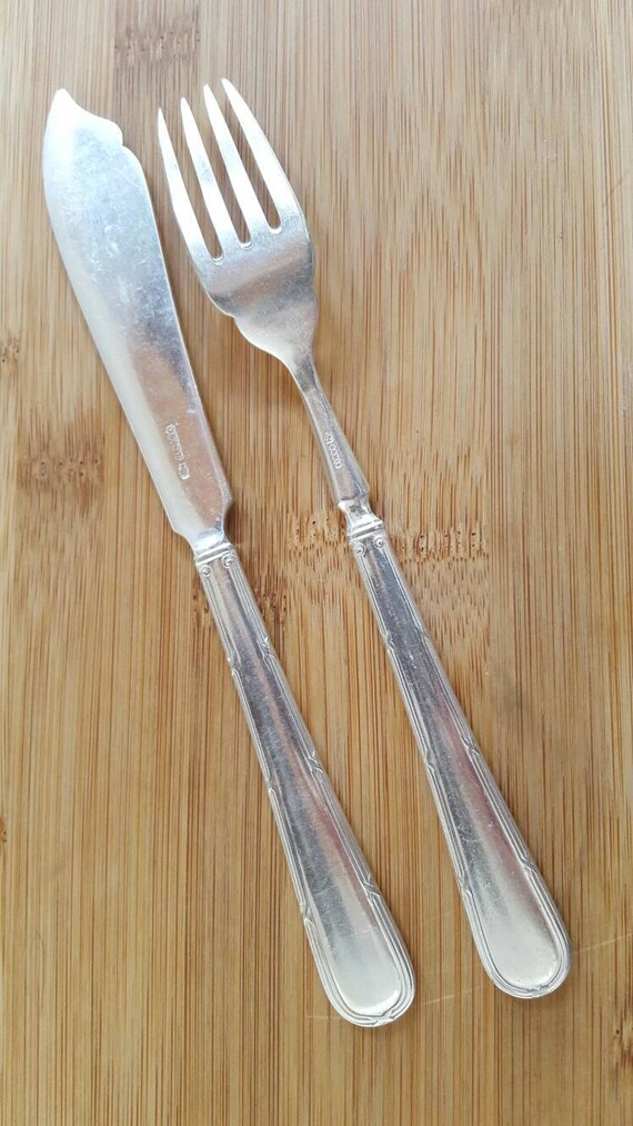 Antique James Dixon & Sons RUBANS CROISES Individual Solid Fish