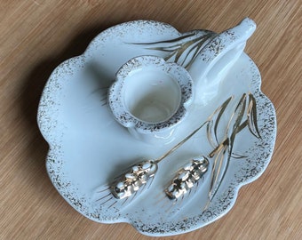 Rare Elegant Amazing Vintage Collectible GEO Z. LEFTON 1956 Bone China White & Gold Repousse "WHEAT" Pattern Chamber Candle Holder w/Handle