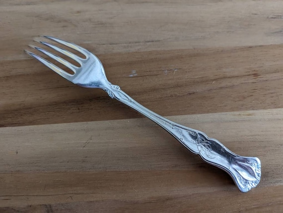 Antique 1847 ROGERS BROS 1904 VINTAGE Dinner Fork 7 1/2