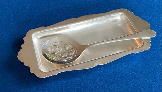 Gorgeous Vintage Elegant LEONARD Silver Plate Solid Handle
