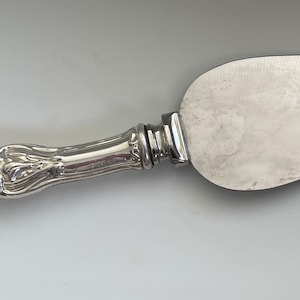Antyczny Alvin Sterling 1900 MAJESTIC Hollow Handle Petite Party/Serwer do sera 6 1/4&quot;