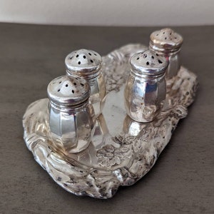 Vintage Wm A Rogers Individual Salt/Pepper Shakers Set of 4 w Floral Repousse Serving Tray