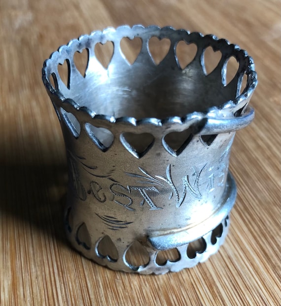 Rond de serviette Elégance en métal argenté- chez Sainte Foy Bijoux