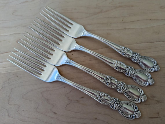 Vintage 1847 ROGERS Bros 1953 HERITAGE Dinner Fork 7 1/4