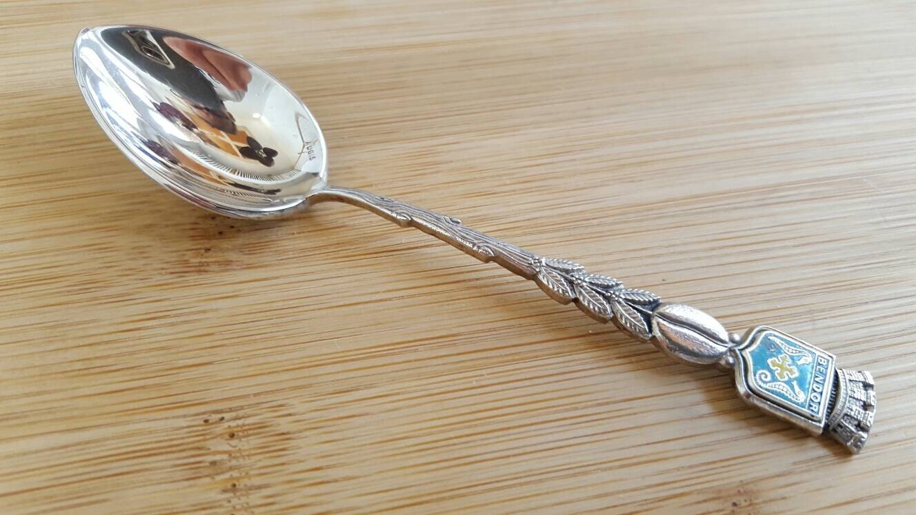 ヴィンテージ コレクター ベンダー アイランド シルバー スーベニア