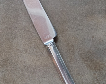 Vintage Universal Resistain Stainless steel dinner knives, set of