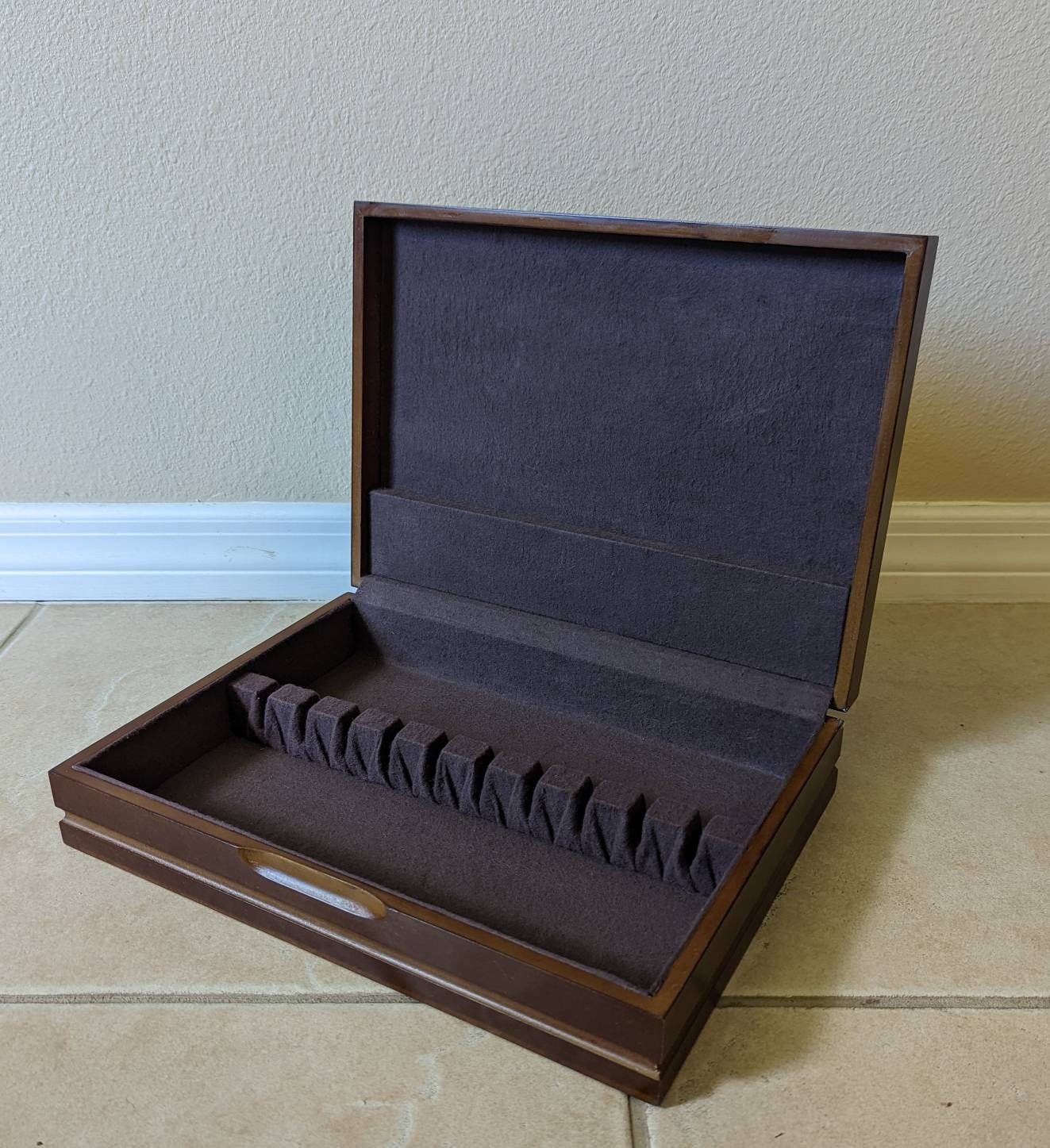 Vintage Elegant Dark Oak Finish Silverware/flatware Storage 