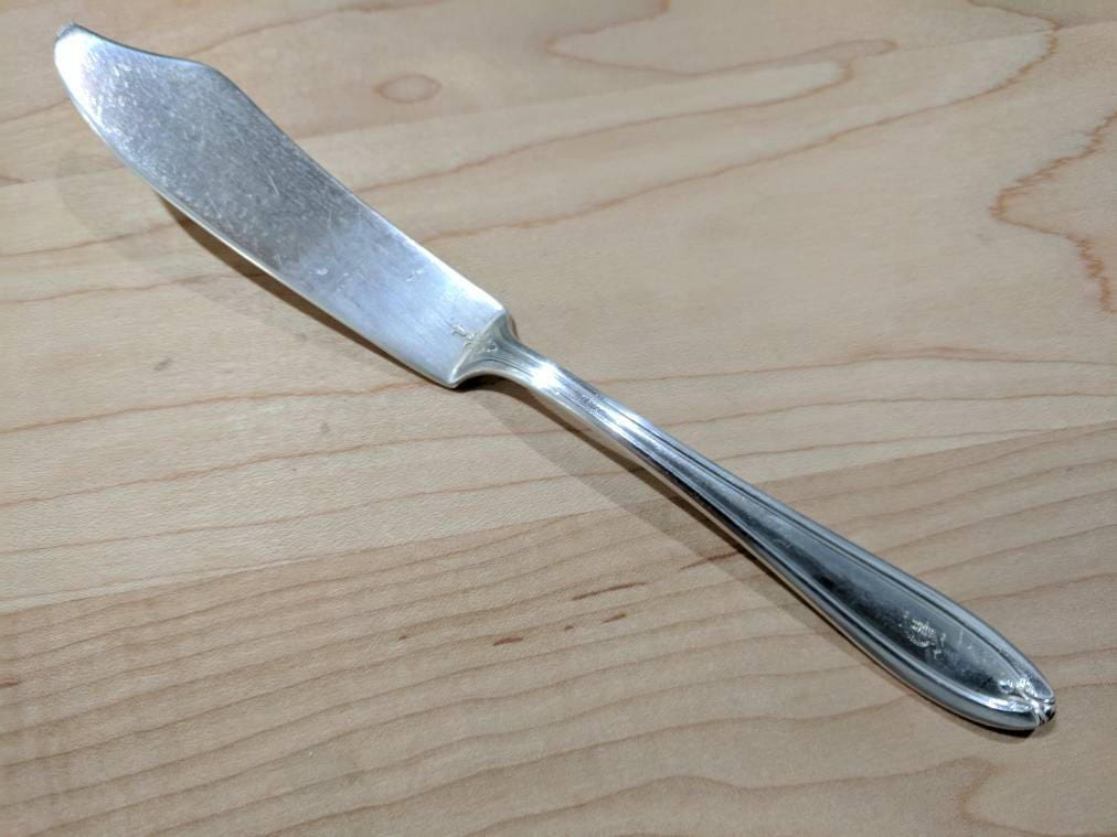 Antique UNIVERSAL Silver 1930 NEWINGTON Flat Handle Master Butter