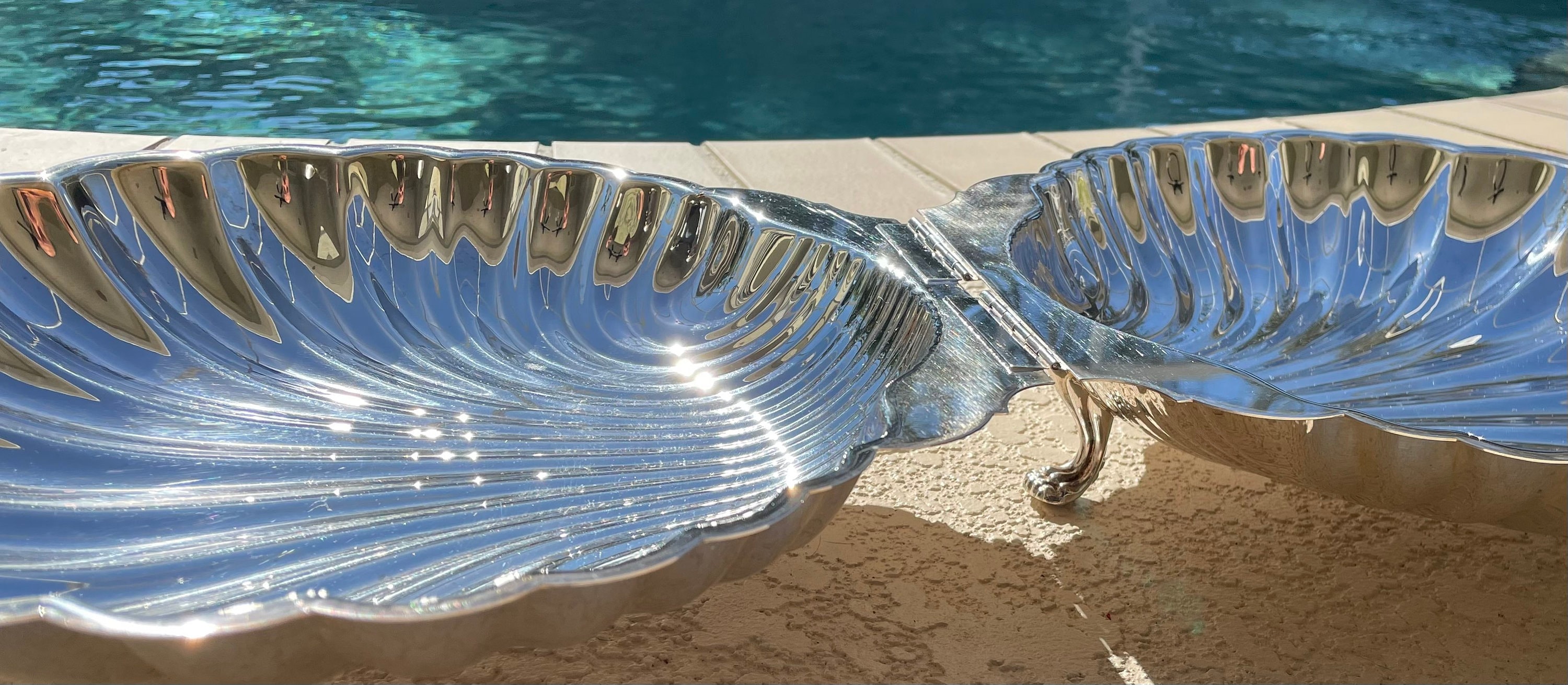 Antique GORGEOUS Collectible LARGE Silver Plate Clam Shell Shaped