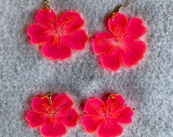 Tiki Radiant Red Fluorescent Acrylic Hibiscus Earrings Blacklight Free Shipping!
