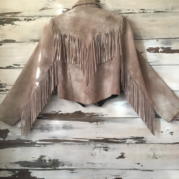 Vintage grey suede fringe jacket / 80s cropped suede jacket / arm fringe / western festival boho style / hippie // Blythe //