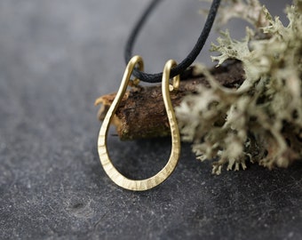 RingDing - ring holder, pendant made of brass, Celtic jewelry, hammer blow, brass jewelry, brass pendant, gold-colored