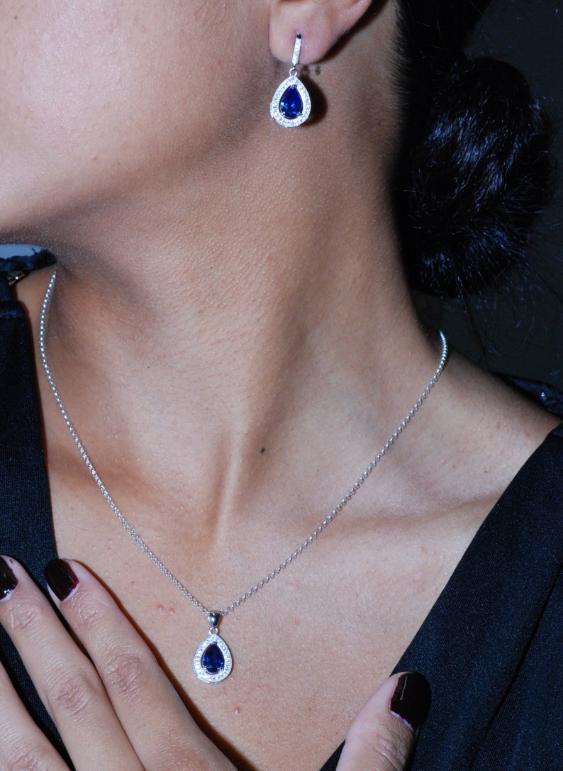 Tanzanite Pair Shaped Set.Earrings /& Necklace .925 Sterling Silver