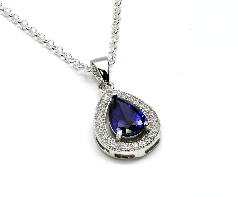 Tanzanite Pair Shaped Set.Earrings /& Necklace .925 Sterling Silver