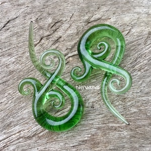 1 Pair (2 Pieces) Translucent Light Green Bonita Ear Spirals